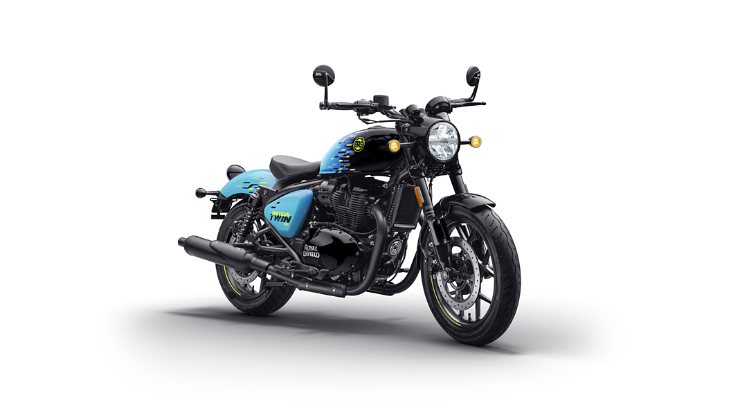 Royal Enfield Shotgun 650 Right Front Three Quarter